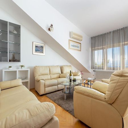 Rosemary Apartments Duce Luaran gambar