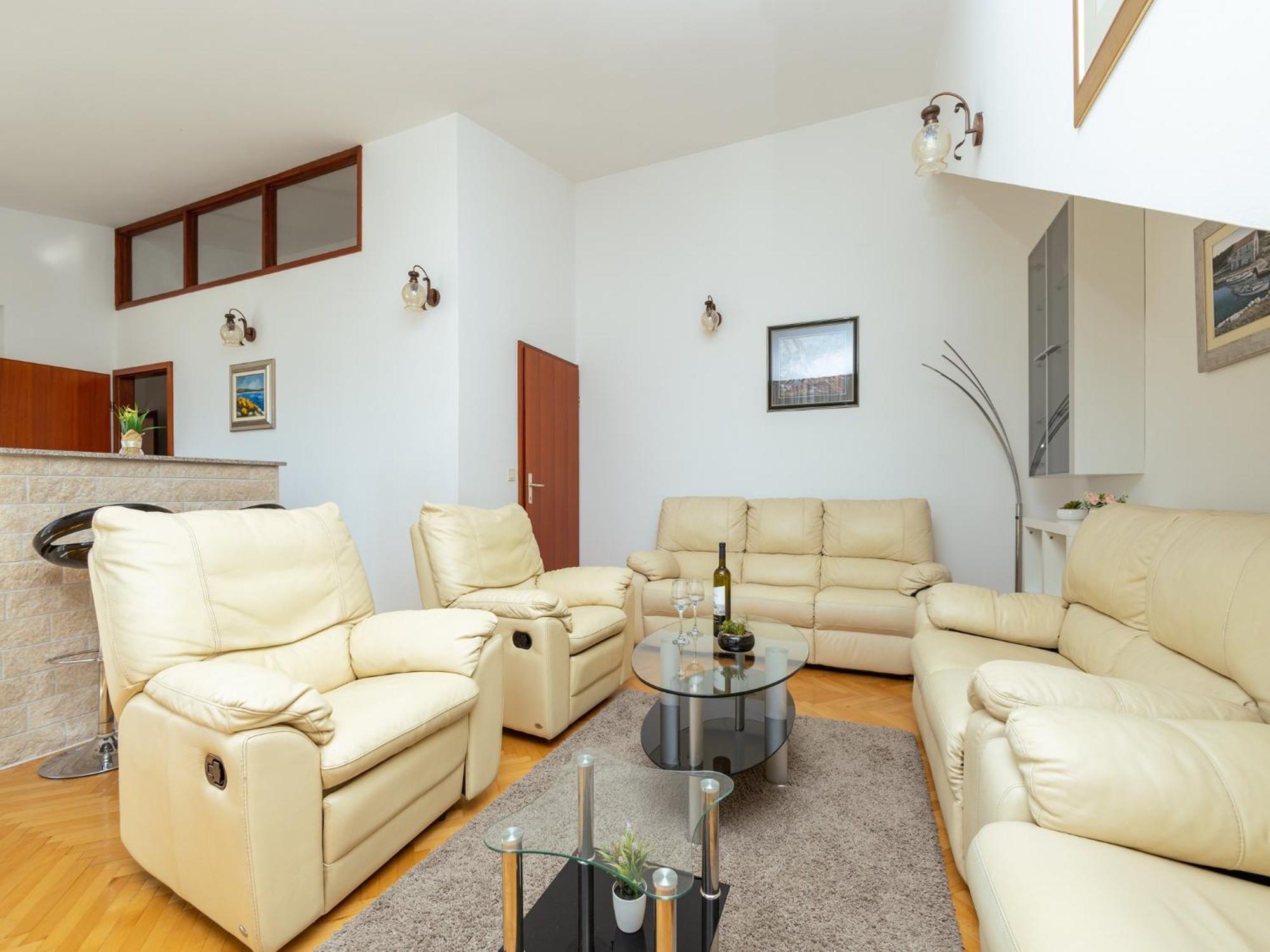 Rosemary Apartments Duce Luaran gambar