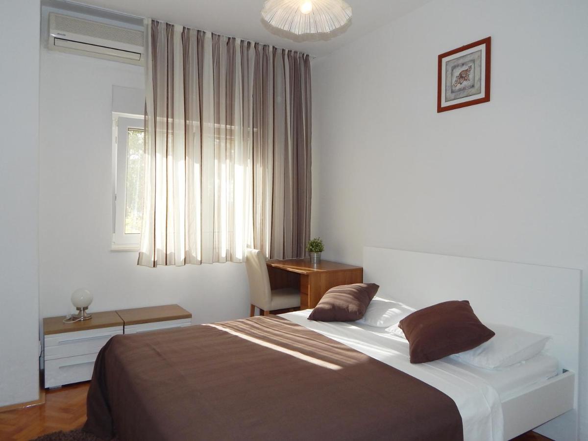 Rosemary Apartments Duce Luaran gambar