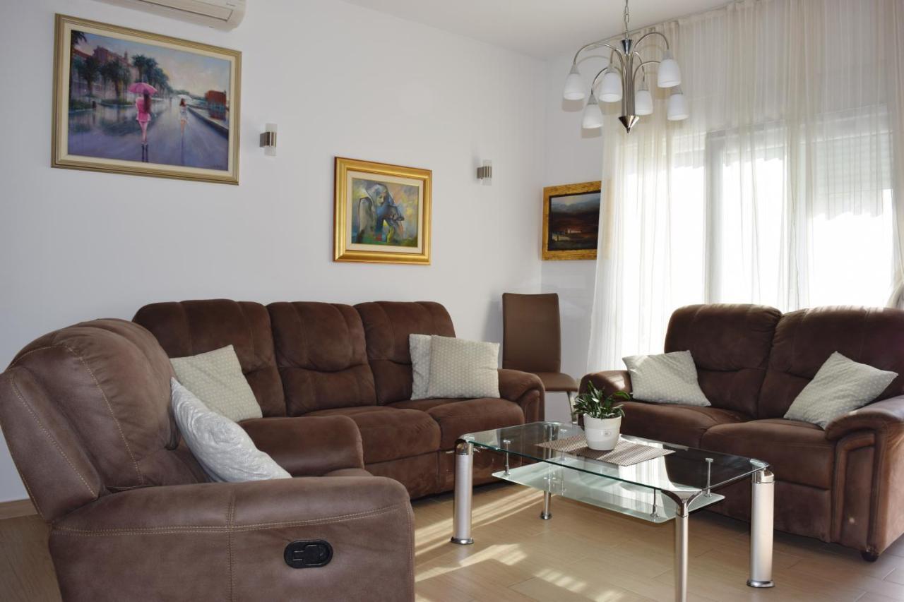 Rosemary Apartments Duce Luaran gambar